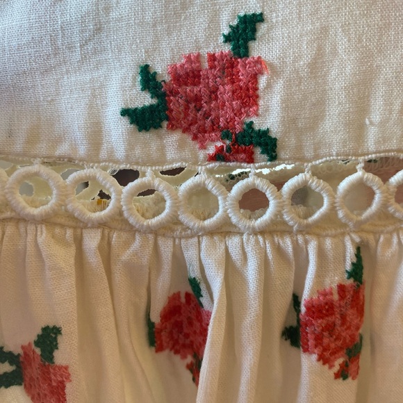 FARM Rio Cream and Red Embroidered Midi Dress - Picture 5 of 6